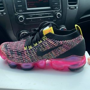 Women’s Air Flynit Vapormax